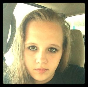 Meet your Posher, Julie